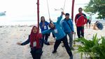 Jadi Kangen Main Air di Pantai Cantik Kepulauan Mentawai