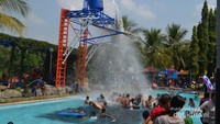 Segar bermain air di sini