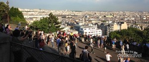 Jalan-Jalan Gratis di Kota Paris, Bisa Kok!