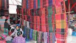 Jalan-jalan ke Balige, Jangan Lupa Beli Ulos Di Sini