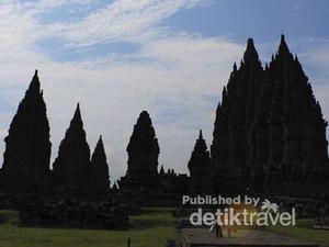 Jalan-jalan ke Candi Prambanan Sebelum Royal Wedding