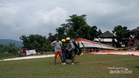 Arahan dr Om Bucek sebelum Take Off