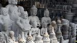 Jalan-jalan ke Muntilan, Bisa Beli Stupa Candi Borobudur