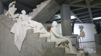 Hasil karya terbuat dari batu dan tembaga