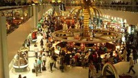 Semua barang mewah bermerk ada di KaDeWe (umdiewelt.de)