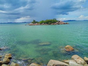 Jalan-jalan Seru ke Pulau Bangka