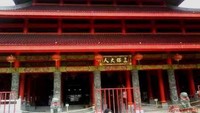 Bangunan utama Klenteng Sam Poo Kong (foto: Tania Saputra-dtraveler)
