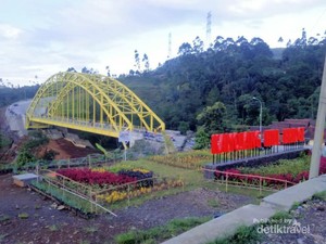 Jalur Kamojang Yang Ikonik di Jawa Barat