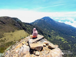 Jalur Penuh Misteri Menuju Gunung Arjuno