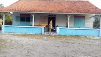 rumah di desa bakit