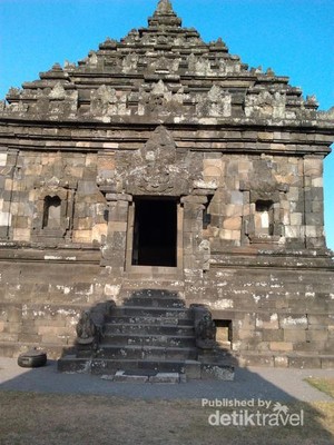 Jatuh Cinta dengan Candi Ijo