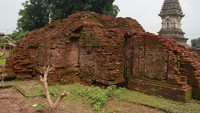 Candi yang sudah tak berbentuk
