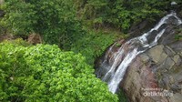 Air terjun dekat bunker