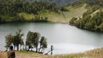 Jelajah Alam Semeru, Dari Danau Hingga Savana