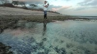 Mengabadikan moment sunset