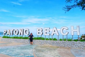 Jelajah Pantai Phuket di Thailand Pakai Motor
