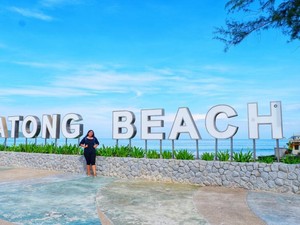 Jelajah Pantai Phuket di Thailand Pakai Motor