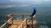 Traveler di Jembatan Selfie