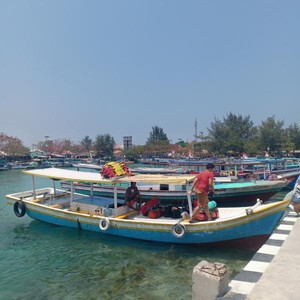 Kabur Sejenak ke Pulau Harapan