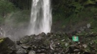 Air Terjun Grojogan Sewu yang sungguh menawan.