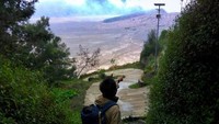 Trek tangga mendominasi perjalanan menuju puncak