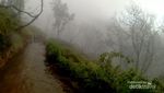 Kala Hujan Menyapa Kawah Ijen