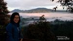 Kala Tebing Keraton Terlihat Seperti Negeri di Atas Awan