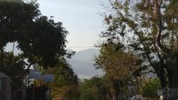 Jalanan Kalabahi yang sepi.