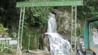 Gapura foto di air terjun