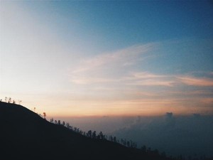 Kali Pertama Mendaki? Coba Naik Gunung Ijen di Jatim