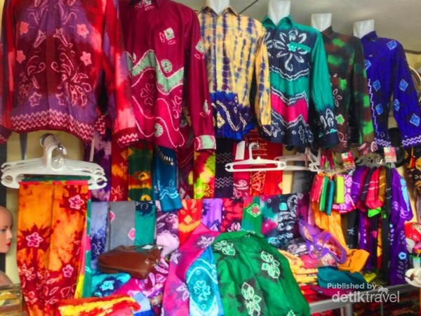 Kampoeng Sasirangan Pusatnya Kerajinan  Batik Khas  Banjarmasin 