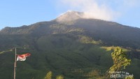 Puncak Gunung Pundak