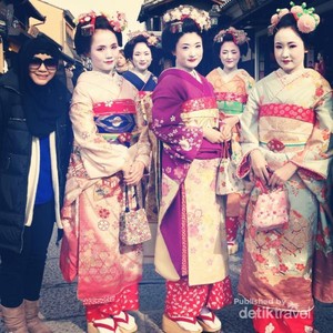 Kapan Lagi Jadi Geisha Jepang?