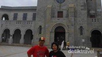 Berfoto di halaman Kapel Our Lady of Penha.