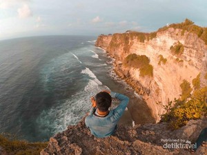 Karang Boma, Spot Rahasia untuk Melihat Sunset di Uluwatu