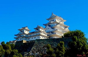 Kastil Bangau Putih yang Unik di Jepang