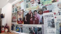 Wall-of-fame di sepanjang sisi restoran