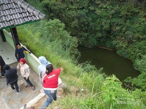 Kawah Candra Dimuka dan Sisi Lain Dieng