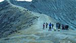 Kawah Ijen dan Api Biru yang Ajaib