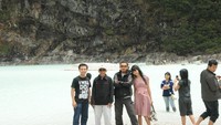 Bersama-sama di Kawah Ptuih