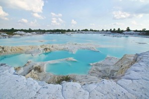 Kawah Putih Punya Kembaran di Belitung!