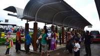 tempat parkir dan menunggu ontang anting