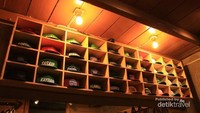 Topi berkarakter Minang