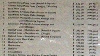 Daftar menu  di toko kue ini