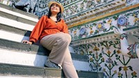 Jangan lupa stop foto yang instagramable di wat arun.