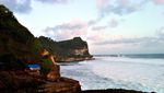 Keajaiban Alam di Pacitan, Air Terjun Langsung ke Pantai