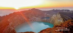 Keajaiban danau Kelimutu