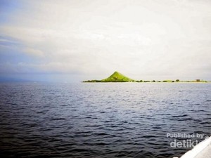 Keajaiban Indonesia, Padang Rumput di Tengah Laut!