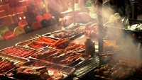 Kuliner asli Thailand juga ada di sini