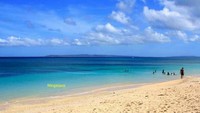 Menikmati pantai di Kupang